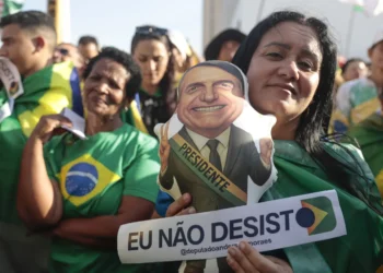 bolsonaro-vai-ter-30-senadores-para-anistia-e-impeachment