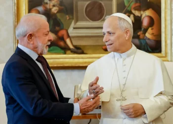 lula-e-papa-leao-xiv-se-encontram-pela-primeira-vez-no-vaticano