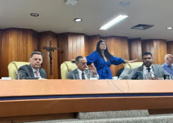 em-aceno-aos-vereadores,-marconi-ressalta-pre-candidatura-em-visita-a-camara-de-goiania 