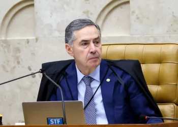 barroso-recebe-alta-apos-passar-mal-em-brasilia