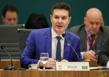 ministro-do-mdb-substitui-lula-em-agenda-com-caiado-e-daniel-em-goiania