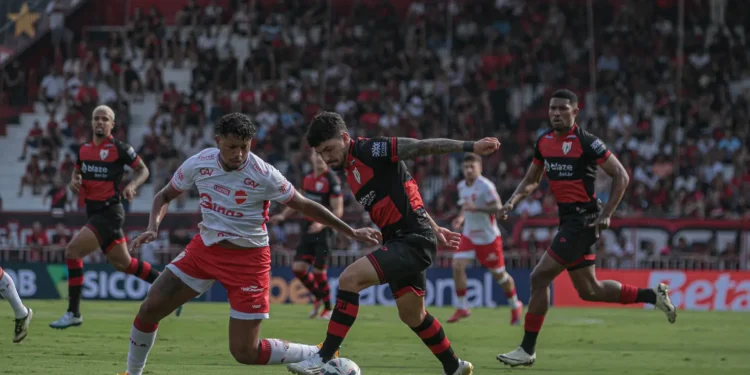 atletico-go-vence-o-vila-nova-e-mantem-vivo-o-sonho-do-acesso