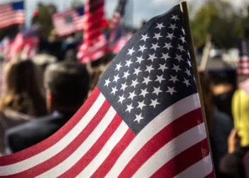 protestos-contra-trump-reunem-milhoes-nos-eua-e-levam-100-mil-as-ruas-de-nova-york