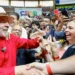 lula-se-junta-a-seus-contrarios-enquanto-direita-briga-entre-si