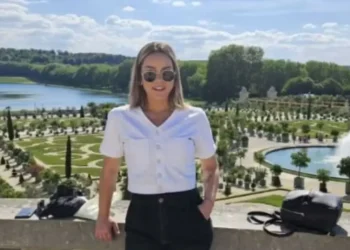 goiana-de-26-anos-sofre-tentativa-de-estupro-no-metro-de-paris-e-fica-ferida-durante-o-ataque