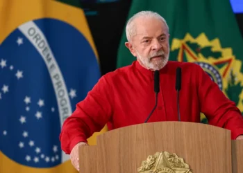 lula-confirma-a-candidatura-para-presidencia-em-2026