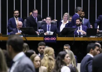 camara-aprova-urgencia-para-criacao-da-bancada-crista-com-398-votos-favoraveis