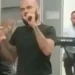 daniel-alves-e-filmado-pregando-em-igreja-evangelica-na-espanha;-veja-video