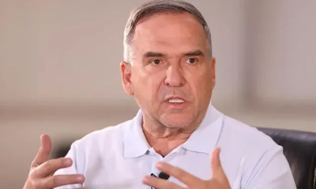 sandro-mabel-tira-licenca-para-viagem-a-portugal,-espanha-e-argentina