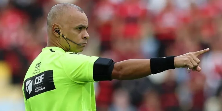 goiano-wilton-pereira-sampaio-e-indicado-ao-premio-de-melhor-arbitro-do-mundo