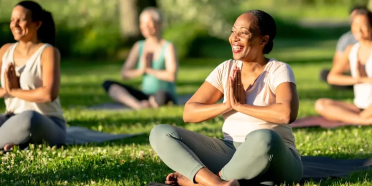 projeto-preve-aulas-gratuitas-de-yoga-e-meditacao-em-goiania