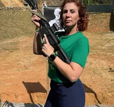 stf-confirma-condenacao-e-autoriza-prisao-de-carla-zambelli-por-perseguicao-armada