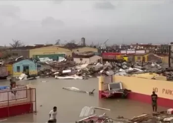 furacao-melissa-de-categoria-5-devasta-jamaica-e-deixa-mortos