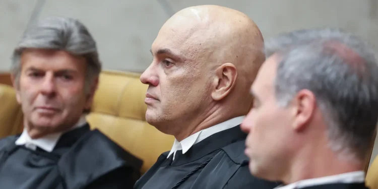 moraes-determina-preservacao-integral-das-provas-de-megaoperacao-no-rio