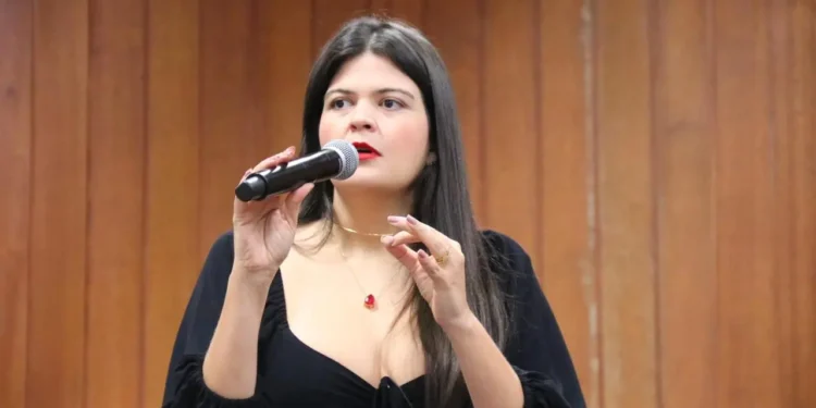 aava-santiago-participa-de-encontro-nacional-sobre-clima-no-rio-em-preparacao-para-a-cop30