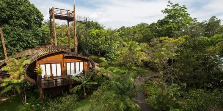 embratur-e-netflix-lancam-guia-turistico-para-atrair-viajantes-ao-brasil