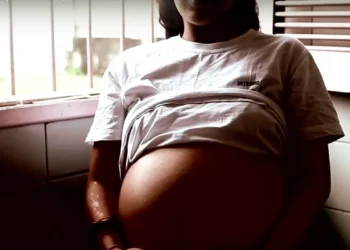 camara-aprova-urgencia-de-projeto-que-altera-regras-para-aborto-legal-em-menores