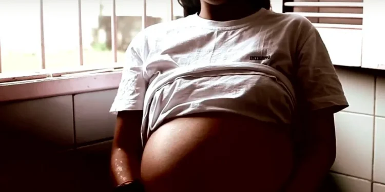 camara-aprova-urgencia-de-projeto-que-altera-regras-para-aborto-legal-em-menores