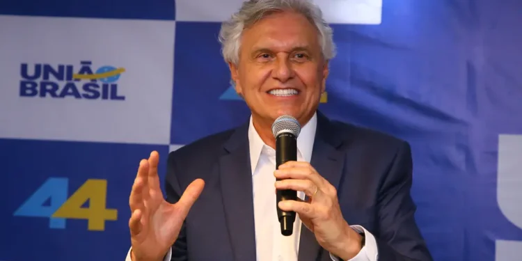 ao-implodir-federacao-com-pp,-caiado-retoma-ub-e-firma-candidatura