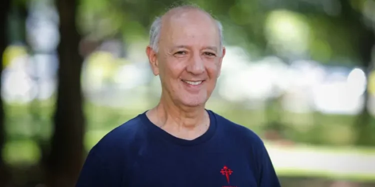 arruda-volta-ao-jogo:-ex-governador-confirma-candidatura-ao-df-e-promete-governo-das-ruas