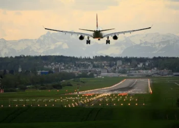 shutdown:-mais-de-800-voos-nos-eua-sao-cancelados-pela-paralisacao