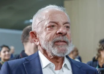 reduzir-despesas-publicas-rende-mais-que-taxar-grandes-fortunas