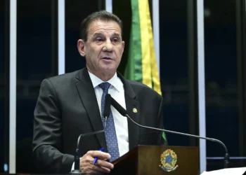 psd-de-vanderlan-enfrenta-incertezas-apos-desgaste-com-mendanha-e-risco-de-debandada