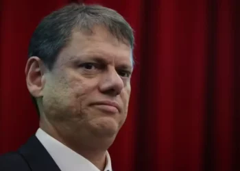 tarcisio-sinaliza-interesse-no-planalto-e-altera-tabuleiro-politico-da-direita