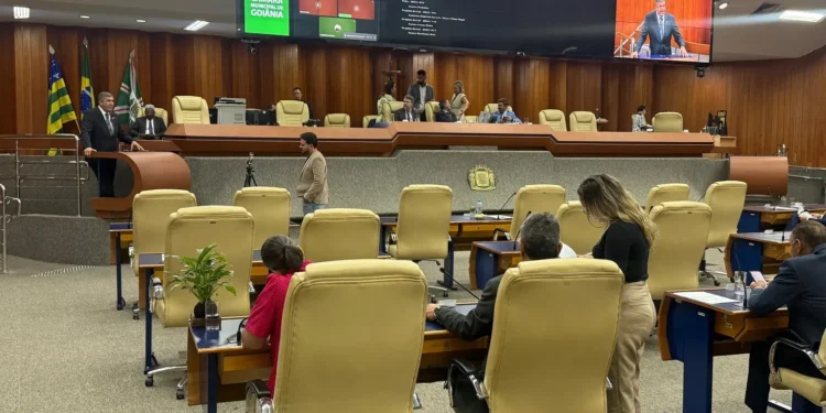 ldo-e-loa-seguem-paralisadas-na-camara-de-goiania