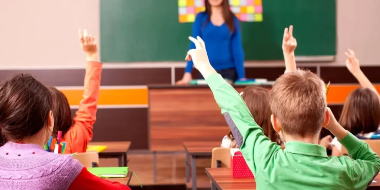 diferenca-de-ate-148%-nas-mensalidades-escolares-acende-alerta-aos-pais-em-goiania