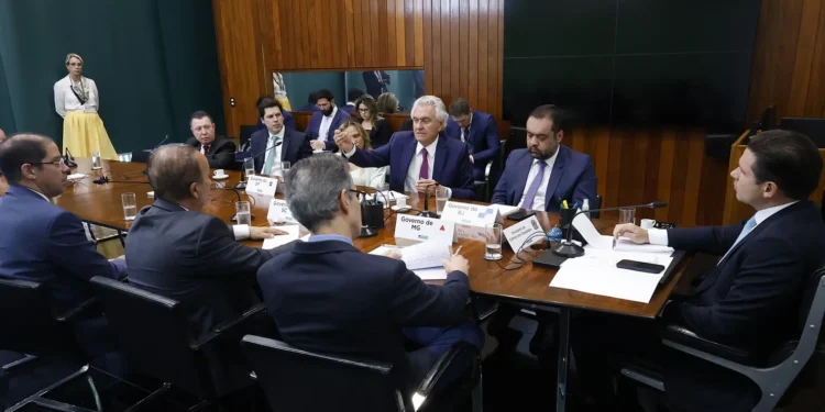 em-brasilia,-caiado-e-governadores-pedem-tempo-para-discutir-projetos-de-seguranca