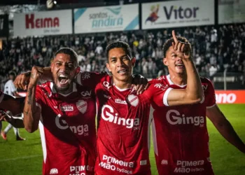 vila-nova-monitora-safira-e-acelera-reformulacao-para-2026