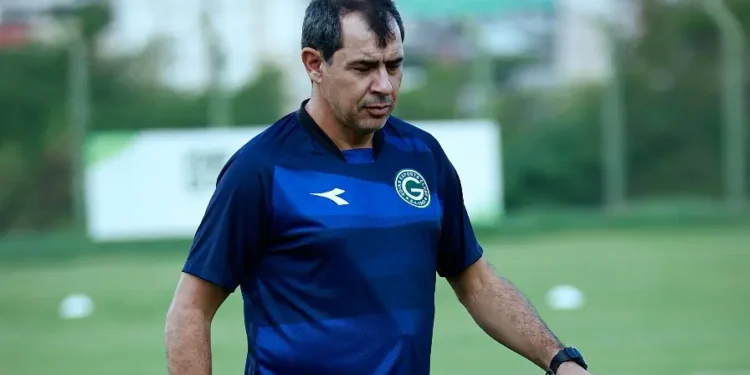 carille-sincero:-tecnico-evita-projecoes,-celebra-o-resultado-e-comeca-a-pensar-no-remo