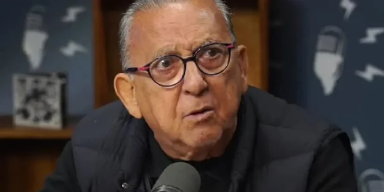 aos-75-anos,-galvao-bueno-e-internado-em-sao-paulo