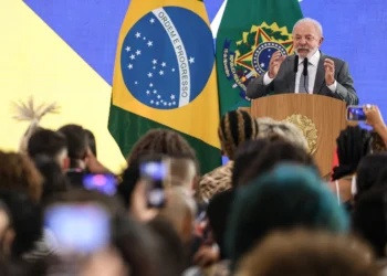 lula-rebate-merz-e-afirma-que-berlim-nao-oferece-10%-do-para