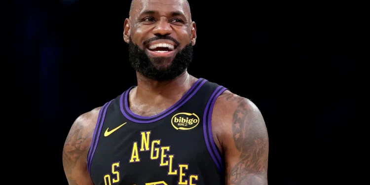 lebron-james-volta-as-quadras-e-surpreende-ao-alcancar-marca-inedita-na-nba