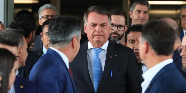 com-possibilidade-de-bolsonaro-ser-preso-na-terca-(25),-pl-prepara-reacao-por-anistia
