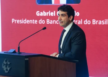 bc-seria-covarde-a-ponto-de-liquidar-brb-por-politica-anti-ibaneis-e-celina?