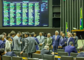 apos-polarizacao-na-camara,-senado-quer-reduzir-carga-politica-do-pl-antifaccao
