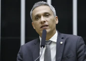 gayer-critica-prisao-de-bolsonaro:-“e-muito-sadismo”