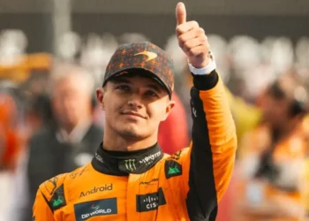 gp-de-las-vegas:-norris-conquista-pole-position-na-chuva