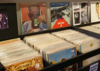 discos-de-vinil-retomam-espaco-e-criam-novo-ciclo-de-negocios-no-pais