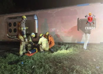 acidente-com-onibus-deixa-27-feridos,-tres-em-estado-grave,-na-br-020