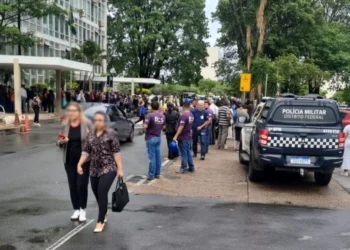 explosao-na-esplanada-dos-ministerios-provoca-evacuacao-e-deixa-feridos-em-brasilia