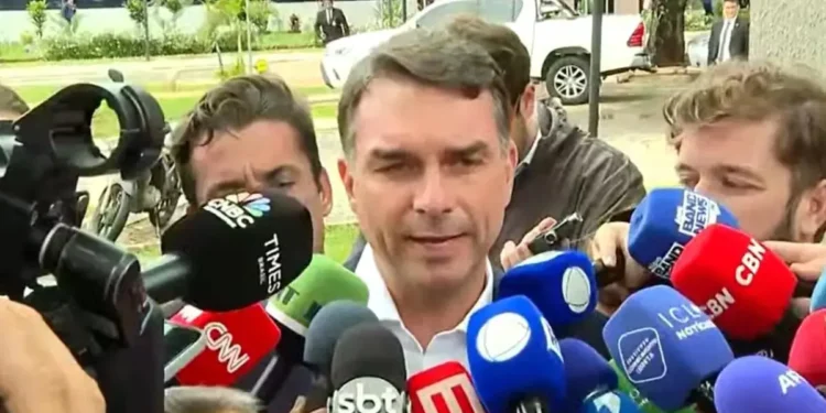 bolsonaro-pede-ofensiva-por-anistia-durante-visita-dos-filhos