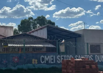 crise-e-fechamento-de-cmei-expoe-tensao-entre-comunidade-e-gestao-municipal-em-goiania