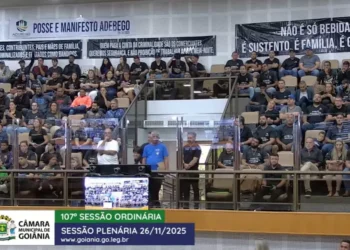 tumulto-e-pressao-marcam-sessao-na-camara-de-goiania-sobre-horarios-das-distribuidoras