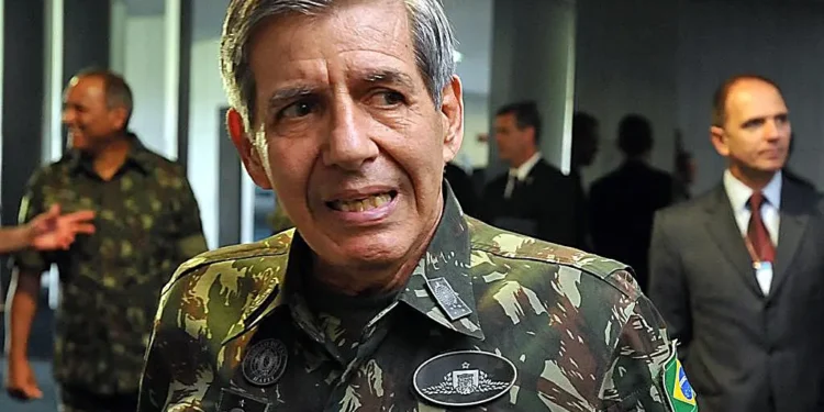 pgr-recomenda-prisao-domiciliar-para-augusto-heleno-por-motivos-de-saude