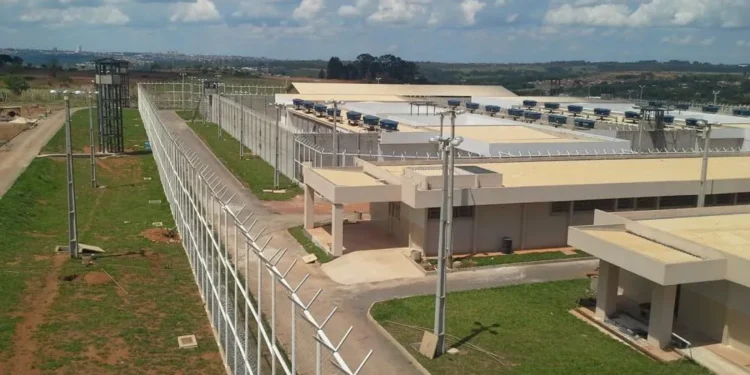 fuga-no-presidio-de-anapolis-mobiliza-forcas-de-seguranca-e-mantem-tres-detentos-foragidos