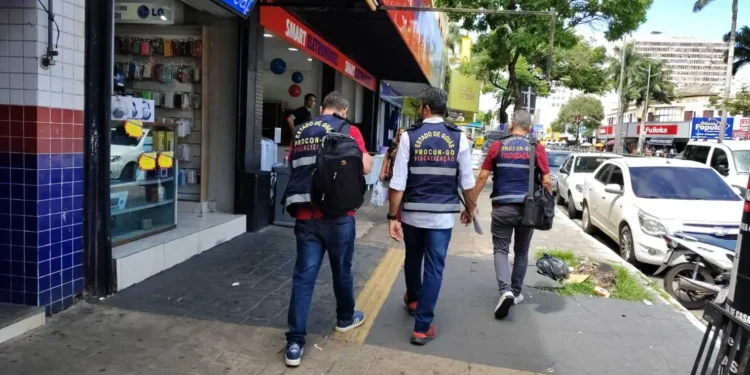 durante-a-black-friday-o-procon-goias-autou-20-empresas-em-seis-cidades-por-irregularidades